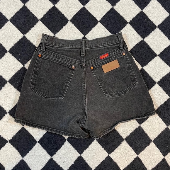 vintage wrangler black denim shorts size 27 - Picture 1 of 5